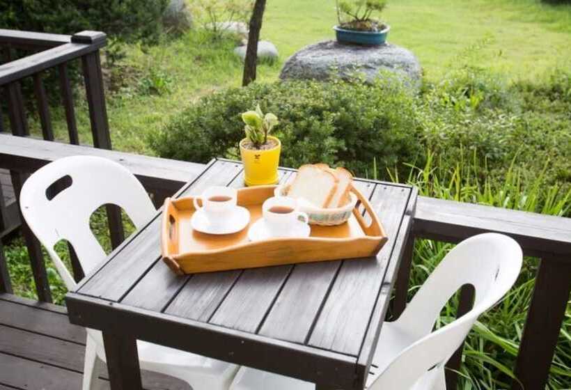 Hotel Pocheon Forest Pension