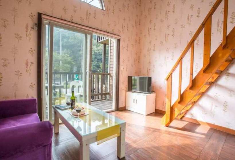 Hotel Pocheon Forest Pension
