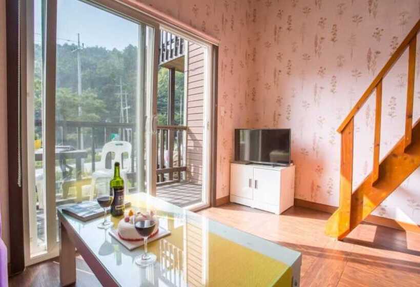 Hotel Pocheon Forest Pension