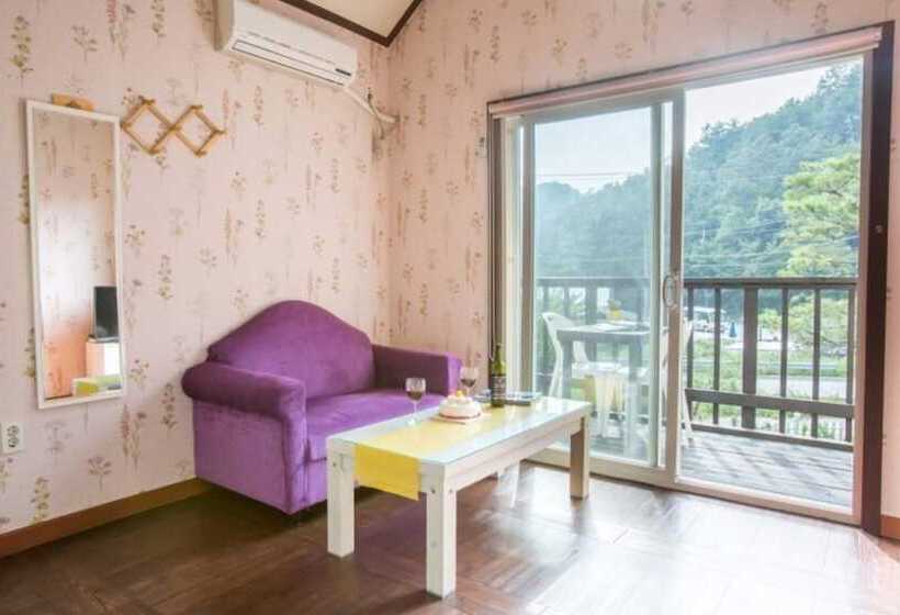 Hotel Pocheon Forest Pension