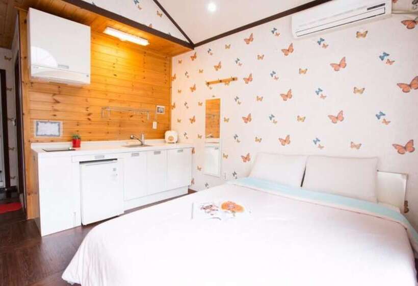 Hotel Pocheon Forest Pension