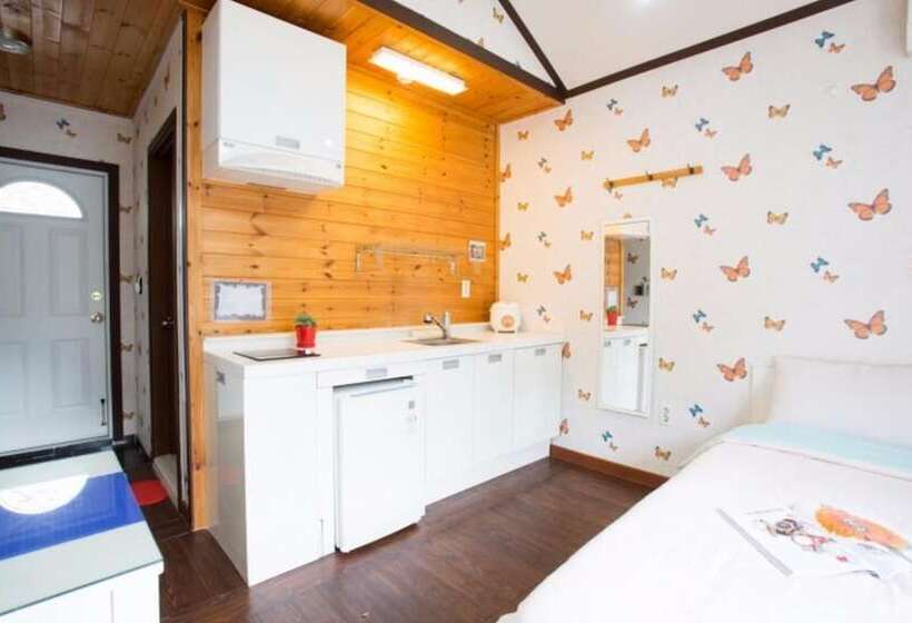 Hotel Pocheon Forest Pension