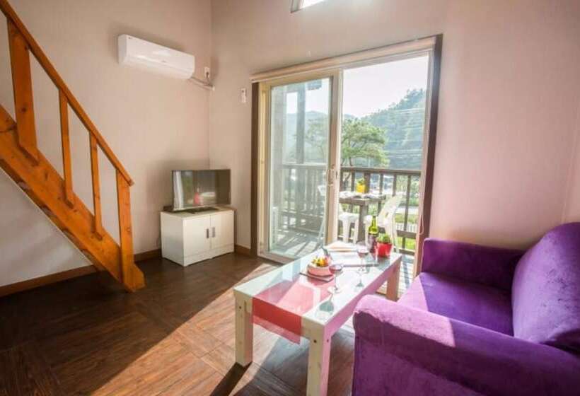 Hotel Pocheon Forest Pension