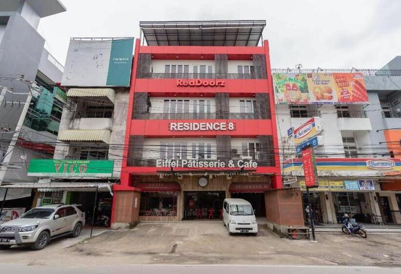 酒店 Reddoorz Plus @ Jalan Veteran Palembang