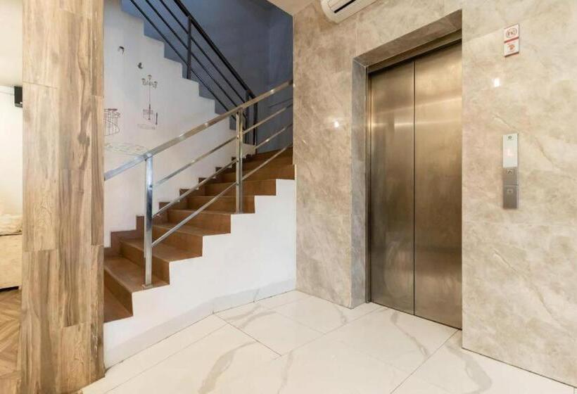 酒店 Reddoorz Plus @ Jalan Veteran Palembang