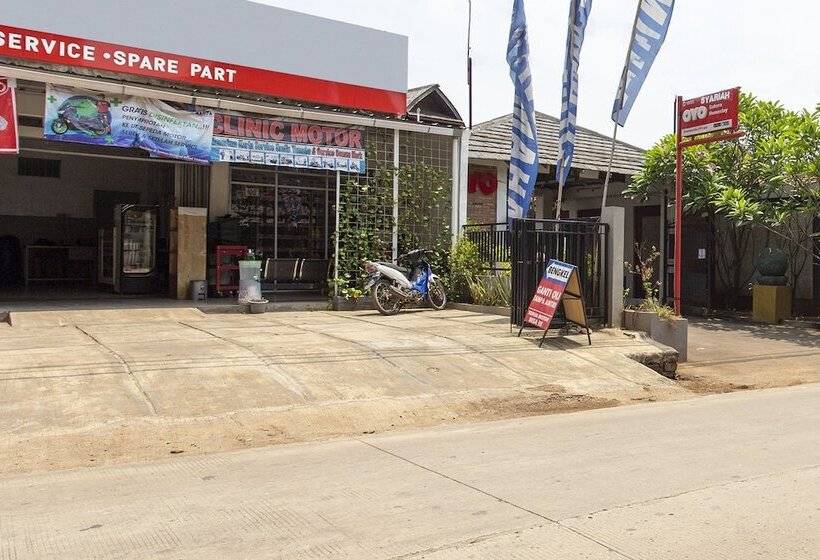 ホテル Spot On 1055 Sakura Homestay Syariah