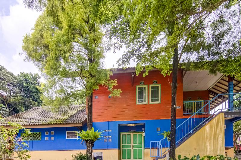 호텔 Spot On 90046 Villa Anyelir Yustik Selabintana