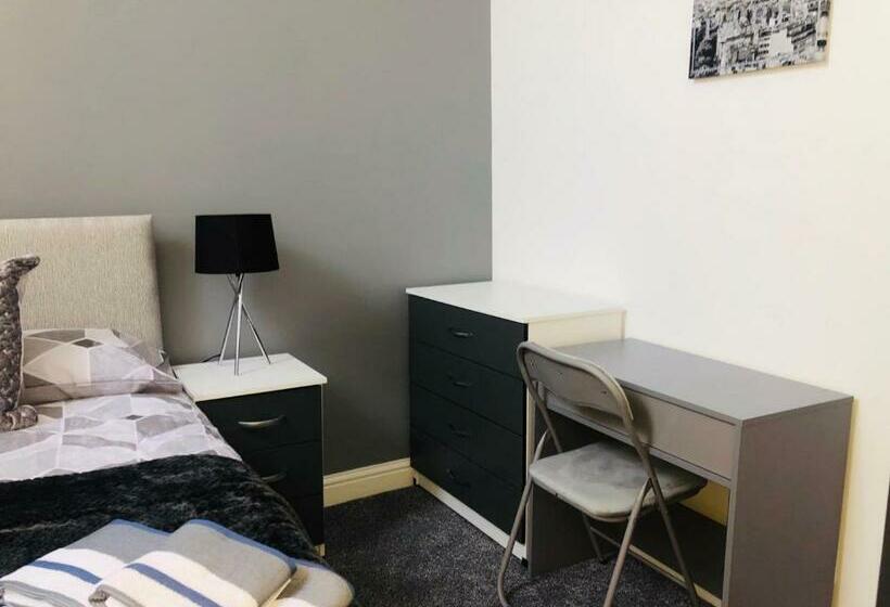 호텔 Townhouse @ 29 Cotesheath Street Stoke