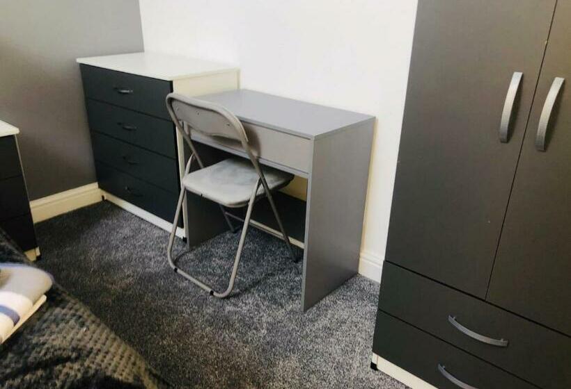 호텔 Townhouse @ 29 Cotesheath Street Stoke