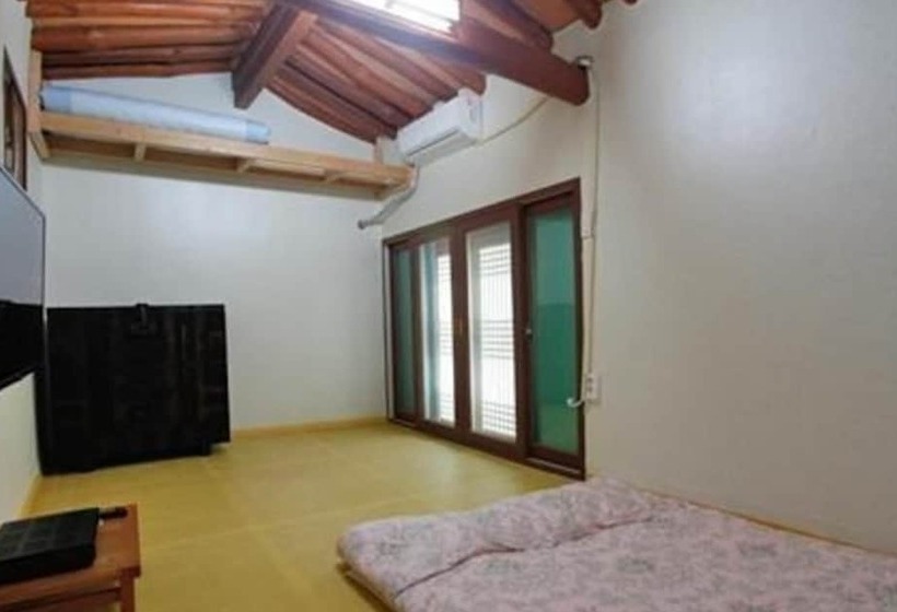 בית מלון כפרי Youngcheon Gwiaegotaek Hanok Pension