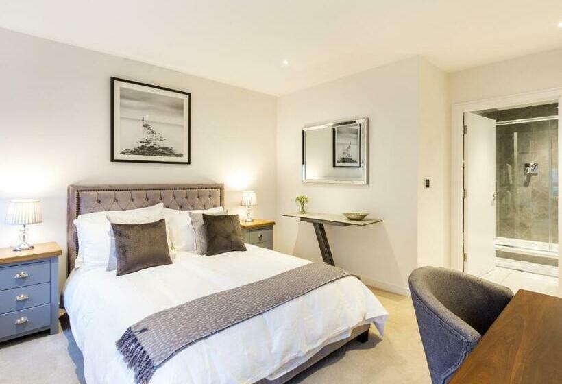 酒店 2 Bed Property Close To Heathrow Airport