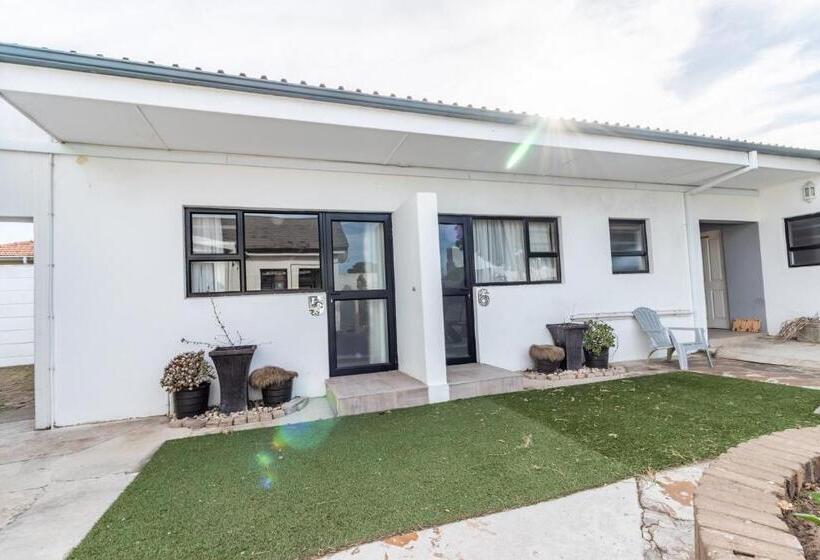 هتل Cashmere Suites