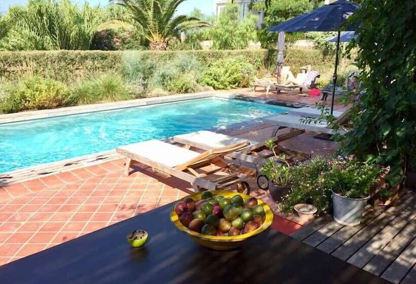 Отель Clos Des Aspres