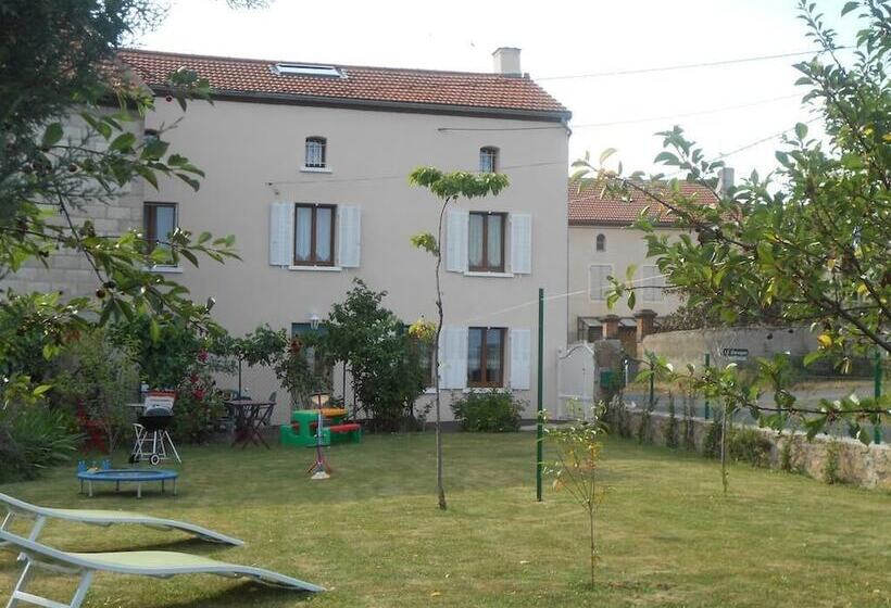 Отель Gite Vacances En Auvergne