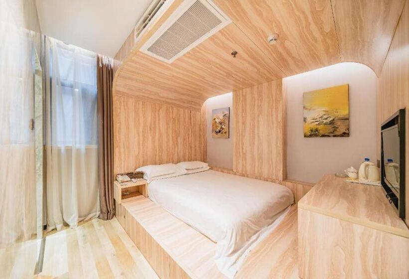 Hanting Hotel Fuzhou Sanfang Qixiang Dongjiekou Metro Station