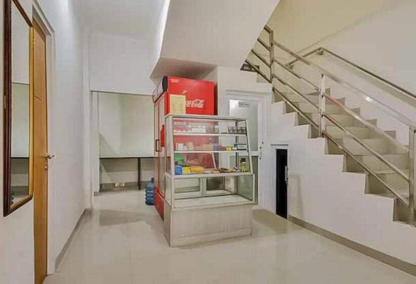 فندق Reddoorz Near Palembang Airport 2