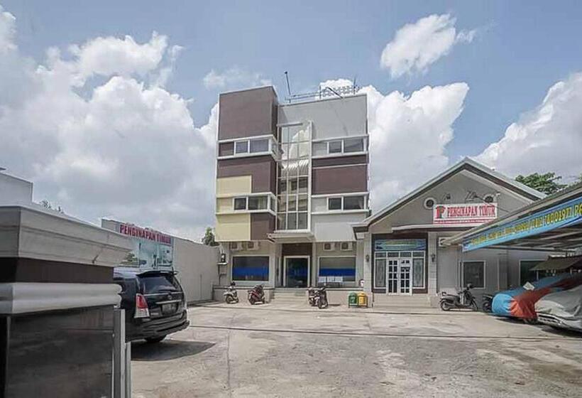 בית מלון כפרי Reddoorz Plus Near Palembang Airport 3