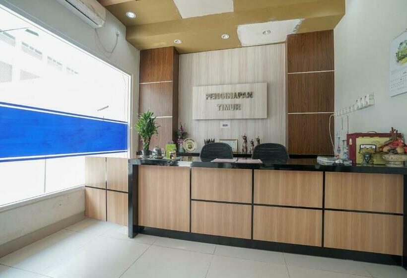 בית מלון כפרי Reddoorz Plus Near Palembang Airport 3