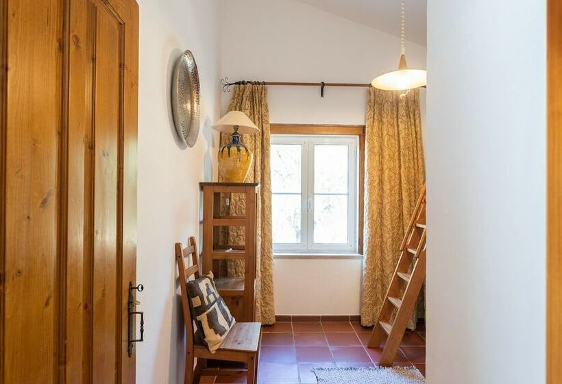 酒店 Rosa Estates: The Farmhouse & Stables