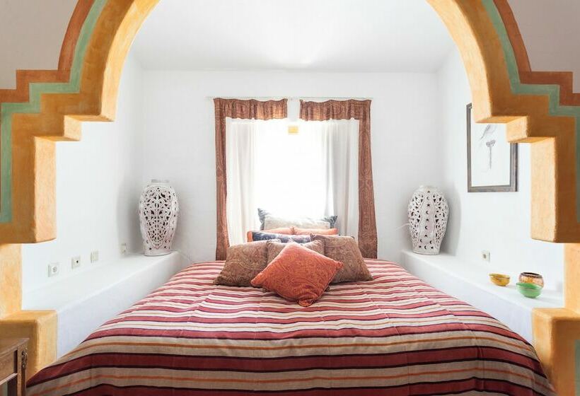 酒店 Rosa Estates: The Farmhouse & Stables