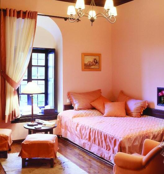 فندق Santikos Mansion, Santikos Collection