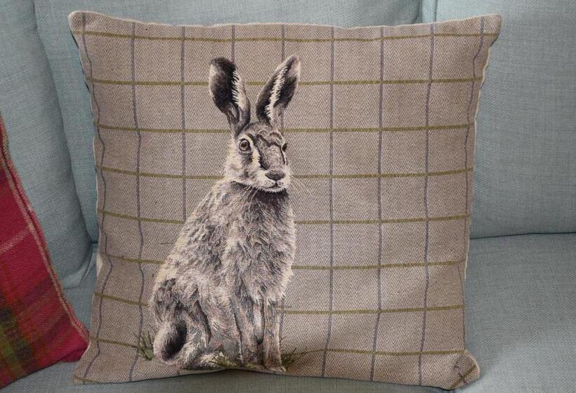 ホテル Sweetbriar Cottage Bed & Breakfast And Camping