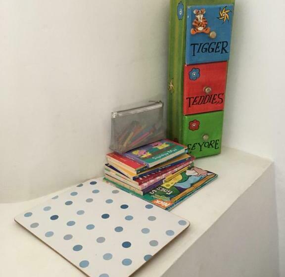 ホテル Sweetbriar Cottage Bed & Breakfast And Camping