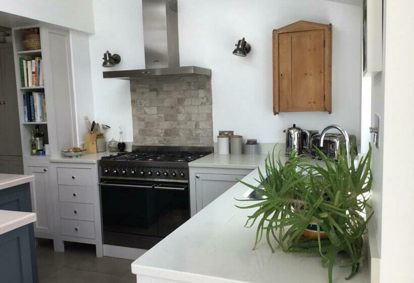 Number 19 B&b Chichester