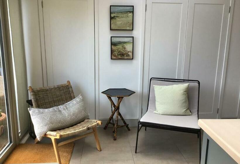 Number 19 B&b Chichester