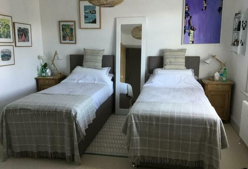 Number 19 B&b Chichester