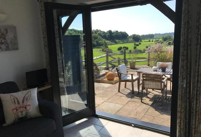 ベッドアンドブレックファースト The Cow Hide