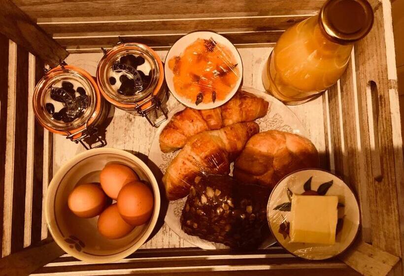 ベッドアンドブレックファースト The Cow Hide