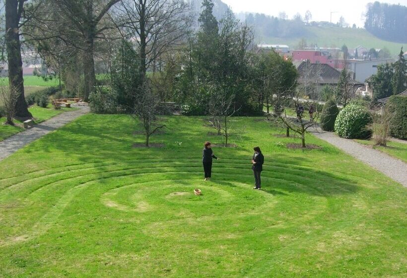 فندق Bildungszentrum Burgbühl
