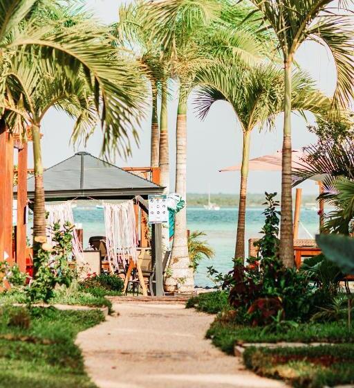 בית מלון כפרי Blue Bird