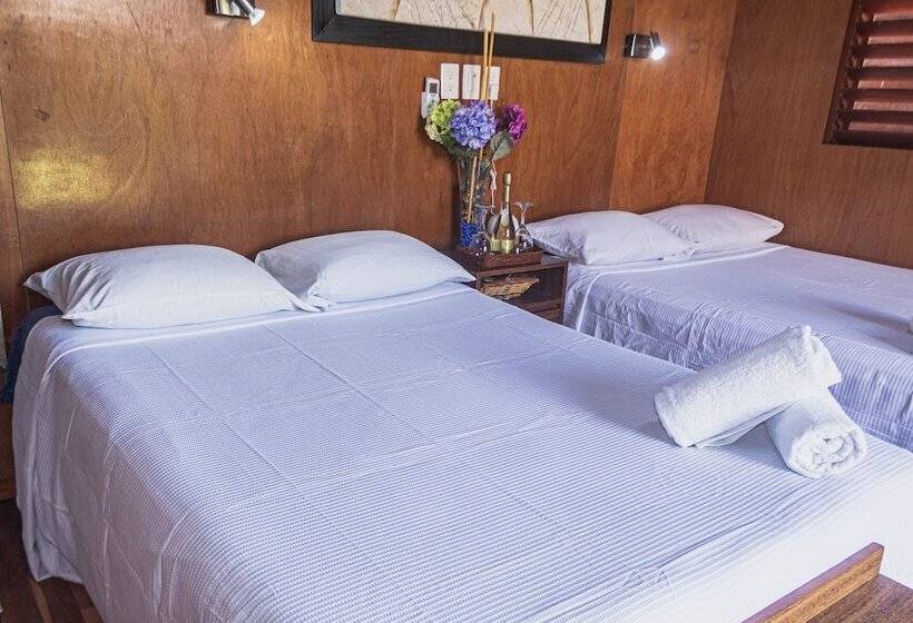 בית מלון כפרי Blue Bird