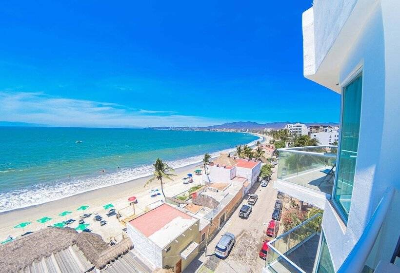 בית מלון כפרי Boutique Suites Nadia Bucerias