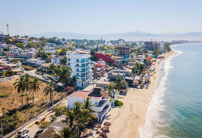 בית מלון כפרי Boutique Suites Nadia Bucerias