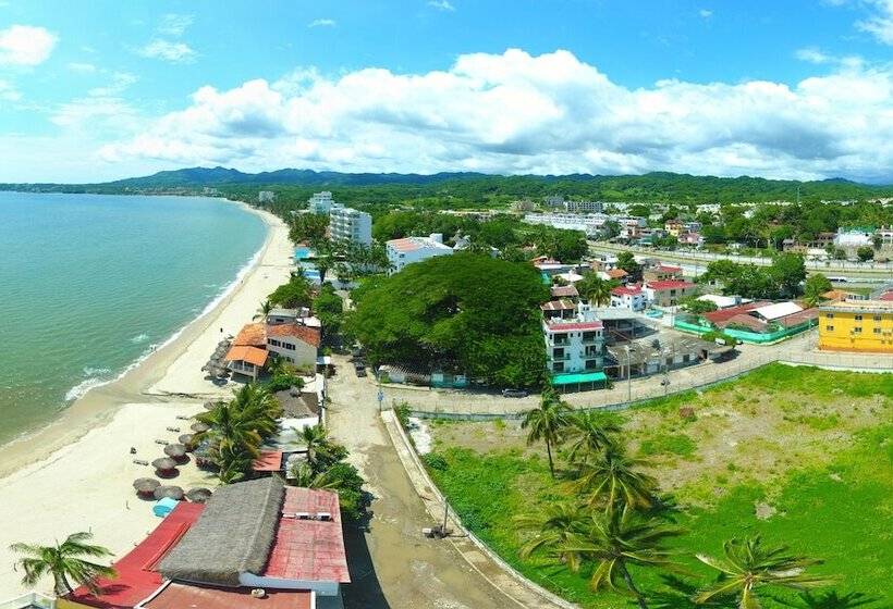 בית מלון כפרי Boutique Suites Nadia Bucerias