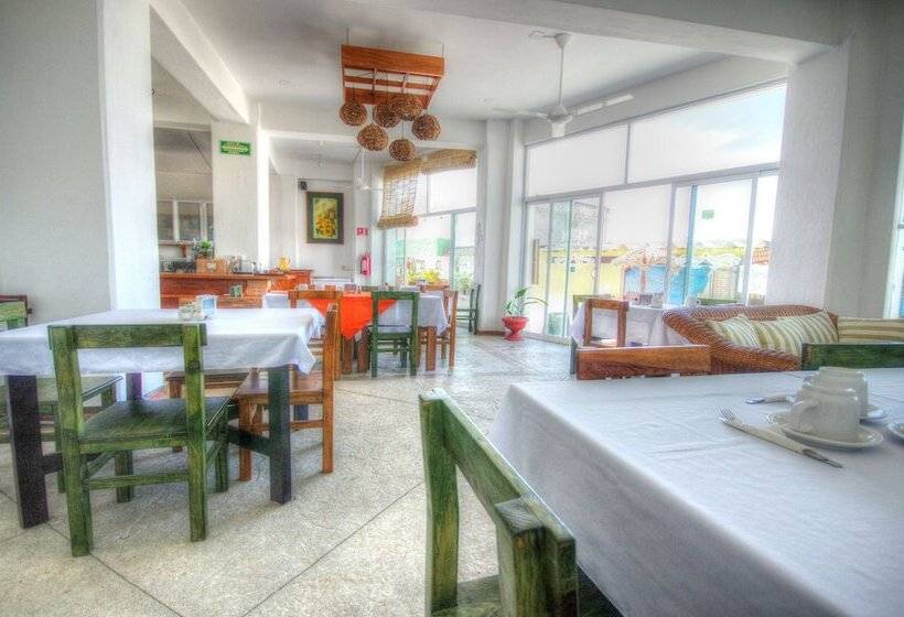 בית מלון כפרי Boutique Suites Nadia Bucerias