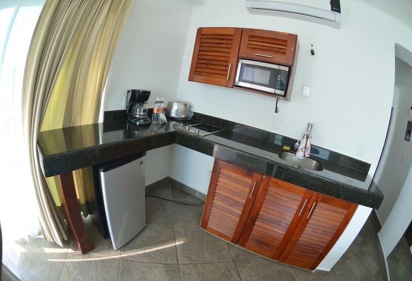 בית מלון כפרי Boutique Suites Nadia Bucerias