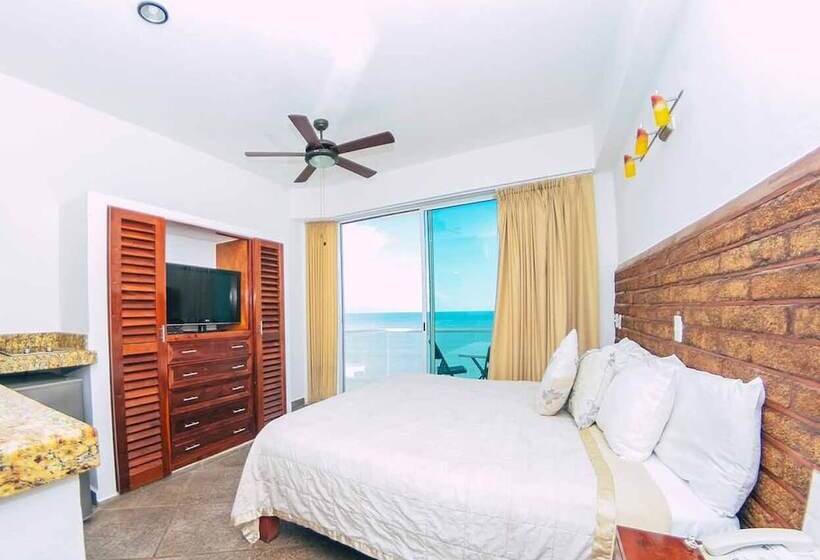 בית מלון כפרי Boutique Suites Nadia Bucerias