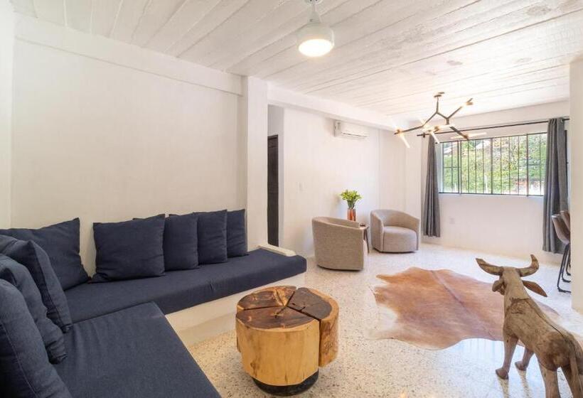 בית מלון כפרי Cuale