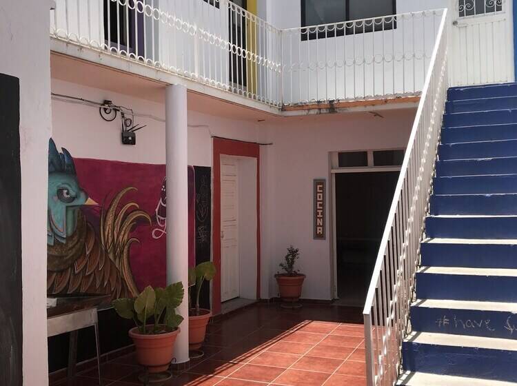 هتل El Giro Hostal   Hostel