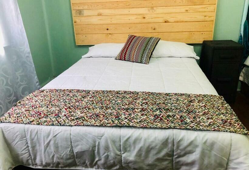 هتل Hostal Kuira Bá By Rotamundos