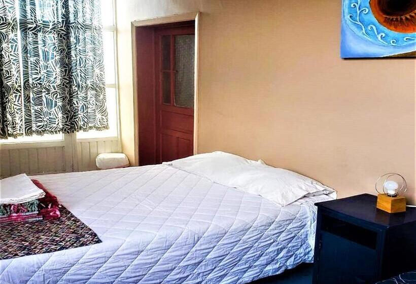 هتل Hostal Kuira Bá By Rotamundos