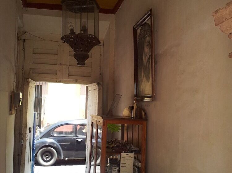 فندق Hostal La Cruz Verde
