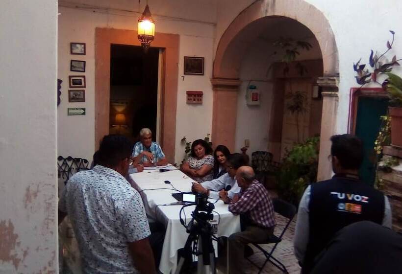 فندق Hostal La Cruz Verde