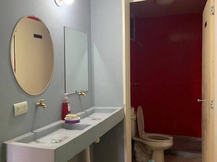 هتل Hostal Mejiquito San Marcos Hostel