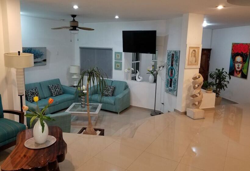 ホテル House Ross