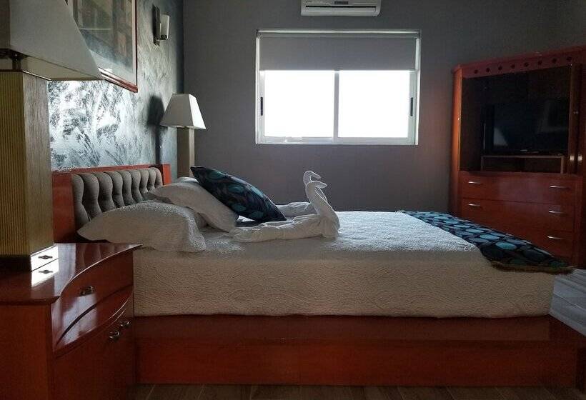 Отель House Ross